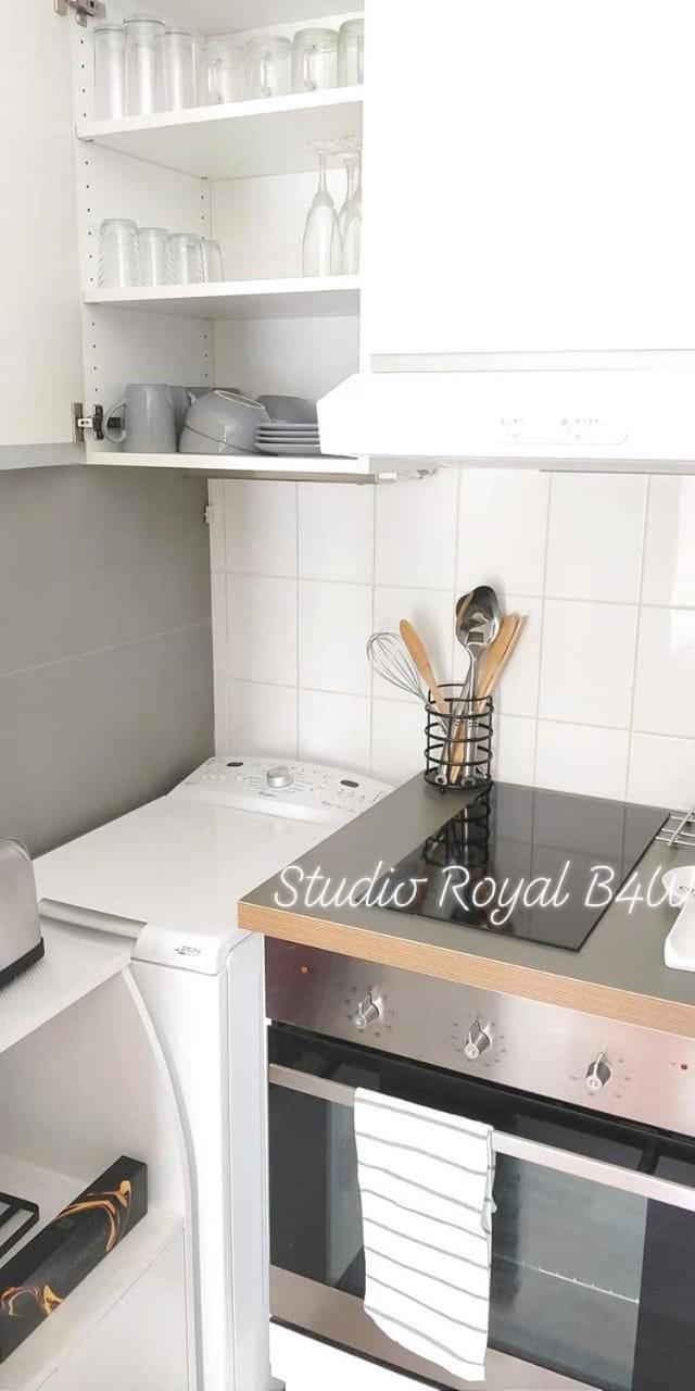 Studio Royal By Beds4Wanderlust - Place Du Marche Avec Parking Prive Fontainebleau Rom bilde