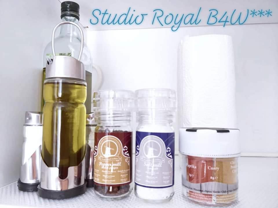 Studio Royal By Beds4Wanderlust - Place Du Marche Avec Parking Prive Fontainebleau Rom bilde