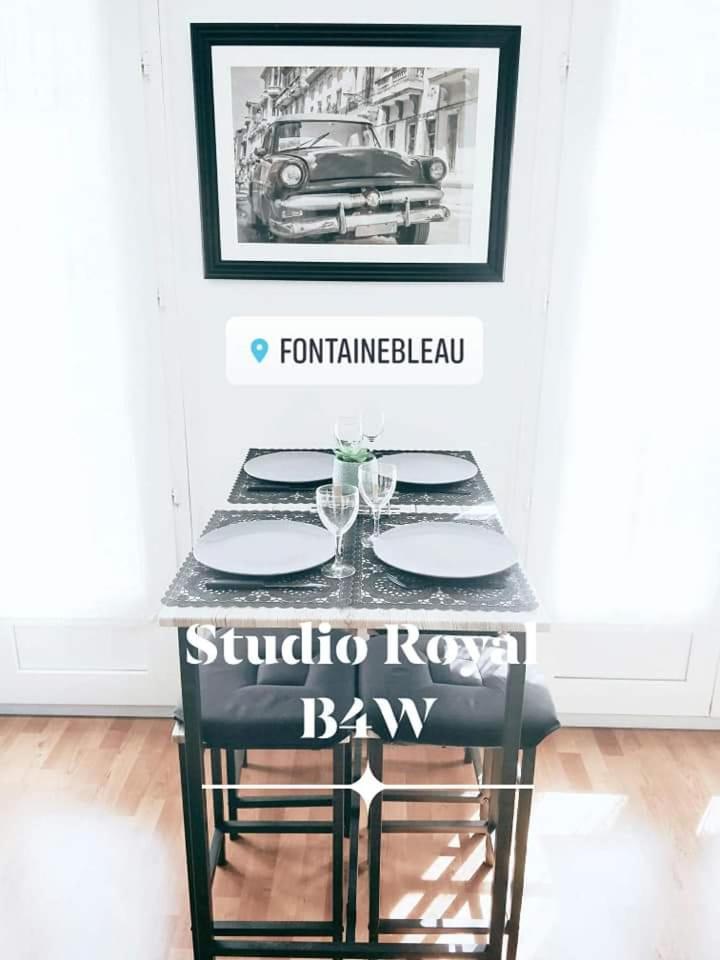 Studio Royal By Beds4Wanderlust - Place Du Marche Avec Parking Prive Fontainebleau Rom bilde